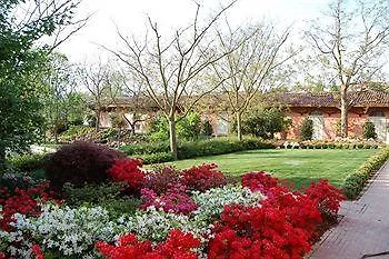 Отель La California Relais Нибьонно